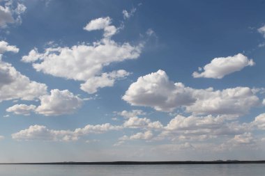 Güneş Bulutların arasından