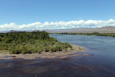 Yenisey Irmağı Vadisi, Güney Sibirya. Tuva Cumhuriyeti. Sonbahar manzara