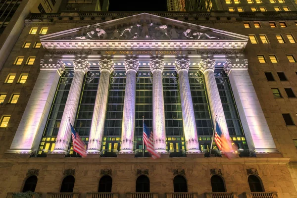 The New York Stock Exchange at night. — Stock Photo, Image