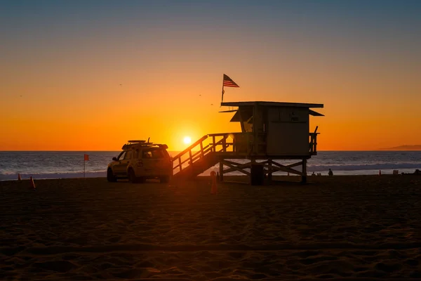 Puesta de sol en la playa de California . — Foto de Stock