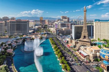 Las Vegas Strip güneşli gün havadan görünümü