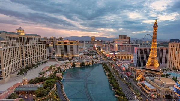 Pemandangan udara Las Vegas strip saat matahari terbenam — Stok Foto