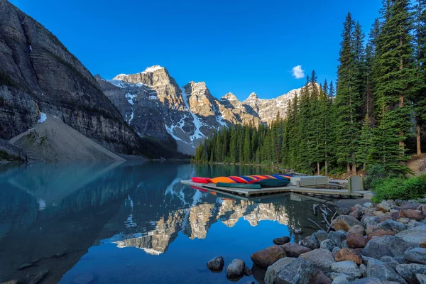 Spettacolare Vista Sul Lago Morena Mattina Presto Nel Banff National — Foto Stock