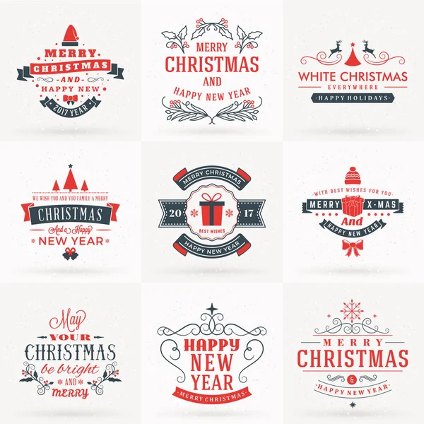 Set de Feliz Navidad y Feliz Año Nuevo Insignias Decorativas para Tarjetas de felicitación o Invitaciones. Ilustración vectorial en colores rojo y gris — Vector de stock