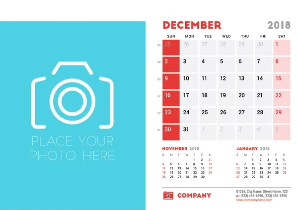 Décembre 2018. Modèle de conception de calendrier de bureau avec place pour la photo. La semaine commence dimanche. Illustration vectorielle — Image vectorielle