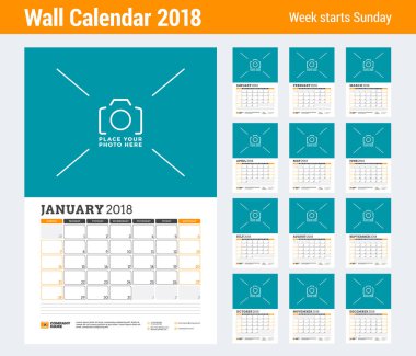 Vektör takvim planlayıcısı şablon 2018 yıl için. 12 ay kümesi. Vektör tasarım yer için fotoğraf yazdırma şablonu. Hafta Pazar günü başlar