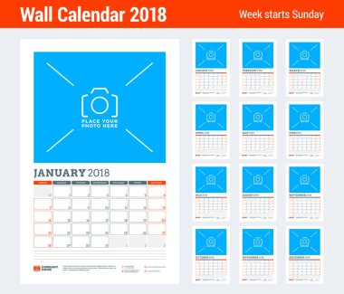 Vektör takvim planlayıcısı şablon 2018 yıl için. 12 ay kümesi. Vektör tasarım yer için fotoğraf yazdırma şablonu. Hafta Pazar günü başlar