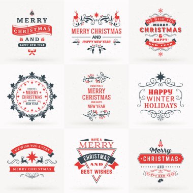 Neşeli Noel ve mutlu yeni yıl dekoratif rozetleri kümesi için tebrik kartları ve davetiyeler. Kırmızı ve gri renklerde vektör çizim