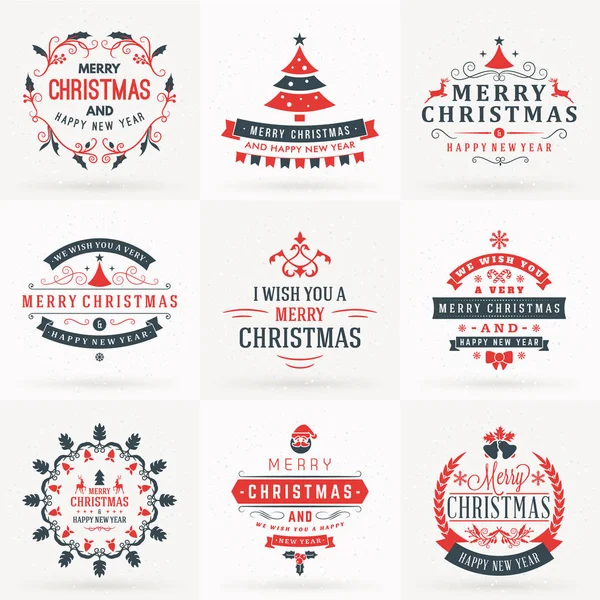 Set van vrolijke Kerstmis en gelukkig Nieuwjaar decoratieve Badges voor Greetings Cards of uitnodigingen. Vectorillustratie in rode en grijze kleuren — Stockvector