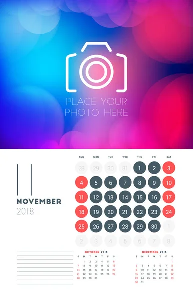 Plantilla de planificador de calendario de pared para noviembre de 2018. Plantilla de impresión de diseño vectorial con fondo abstracto o lugar para la foto. La semana comienza el domingo — Vector de stock