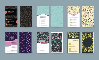 Hoş çiçek arkaplanlı çift taraflı dikey kartvizit şablonları. Vektör çizimi. Kırtasiye tasarımı.