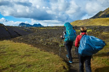 Yürüyüşçüler iz