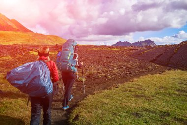 Yürüyüşçüler iz