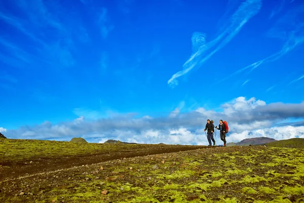 Wanderer in den Bergen, Island — Stockfoto