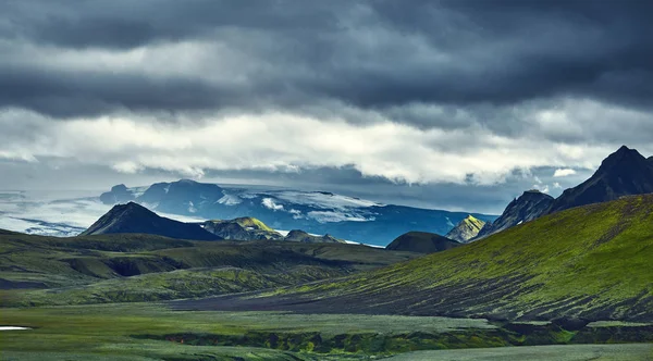 İzlanda da trekking. İzlanda manzara — Stok fotoğraf