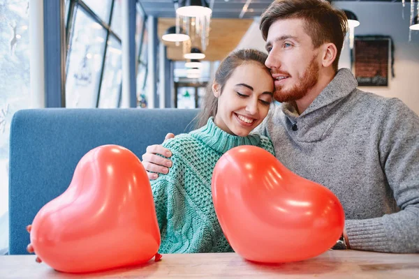 Pareja enamorada en San Valentín —  Fotos de Stock