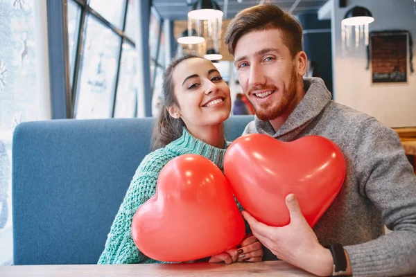 Pareja enamorada en San Valentín —  Fotos de Stock