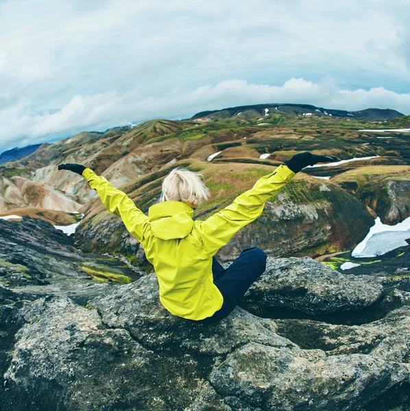 Fotturer i fjellet, Island – stockfoto