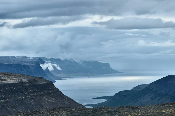 美丽的风景，与在冰岛峡湾 — 图库照片