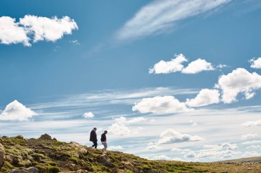yürüyüşçüler dağlarda, İzlanda