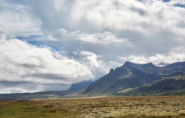 Kar ve buz tne arka plan üzerinde Vatna volkan kaplı.