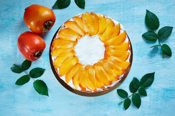 süzme peynir pasta ile Trabzon hurması