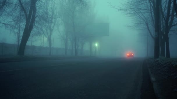 Nevoeiro e névoa na cidade — Vídeo de Stock