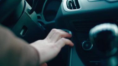 Araba motoru Başlat düğmesini