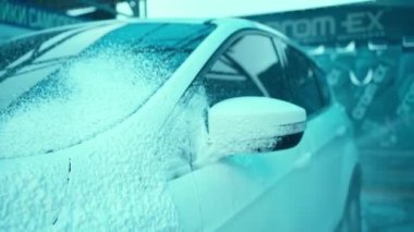 Akşamları el yıkama servisi.