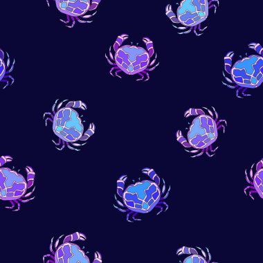 Siyah menekşe arka planda küçük şirin mor ve mavi yengeçler. Kusursuz sualtı fauna deseni.