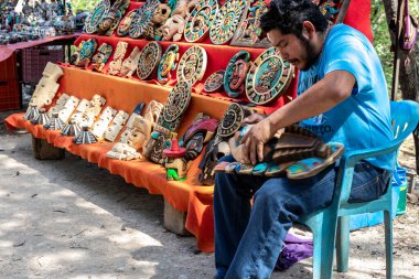 Artesan şekli eski bir objet ahşap malzeme.