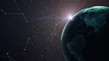 Dünya 'nın şeffaf gece haritasına sahip toprak küresi, ışık efektleri ve dünyanın etrafında uçuşan geometrik kaosla birlikte dijital dünyanın kusursuz geleceksel teknolojisinin animasyonunu kendi ekseni etrafında döndürür.