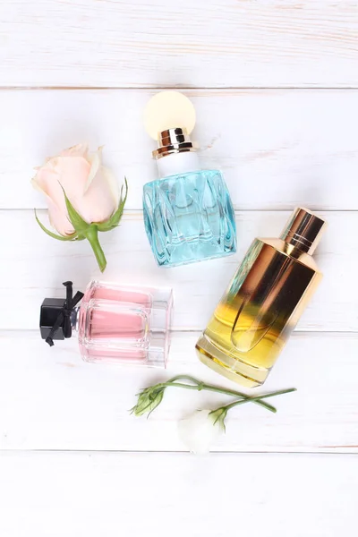 Set Aroma Perfumes Rose Flowers White Background — Stock Photo, Image