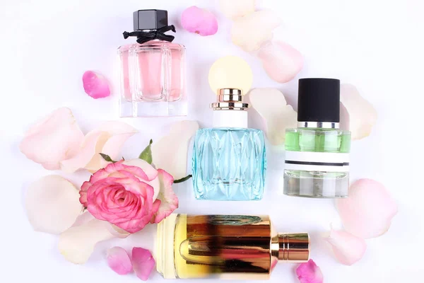 Set Aroma Perfumes Rose Flowers White Background — Stockfoto