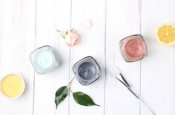 Hermosa Composición Cosméticos Sobre Fondo Madera Blanca —  Fotos de Stock