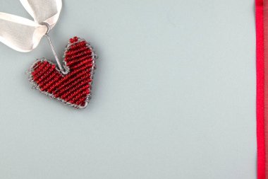 Kopya alanı ile boncuklu kalbin üzerinden görüntüle