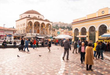 o Yunan halk Sanat Müzesi, kalabalık Monastiriki Squar yukarıda