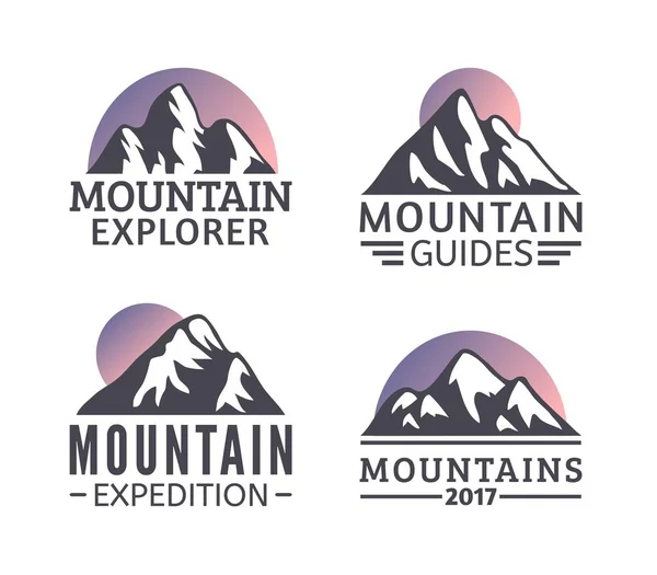 Hand getrokken bergen Logo set. Ski Resort vector iconen, berg silhouet elementen — Stockvector