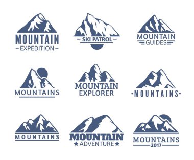 Elle çizilmiş dağlar Logo koymak. Ski Resort vektör ikonlar, dağ siluet öğeleri. İzole, Snowboarding sembolleri ve yolculuk seyahat etiketleri