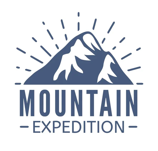 Hand getrokken bergen Logo set. Ski Resort vector iconen, berg silhouet elementen. Ride en snowboard symbolen geïsoleerd, reizen etiketten — Stockvector