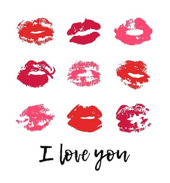 Ręcznie rysowane moda ilustracja szminka pocałunek. Karta kobiece wektor z czerwonymi ustami i tekst, kocham Cię — Wektor stockowy