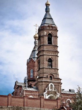 Orsk, Rusya 'daki kilise kulesinin fotoğrafı