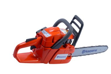 Husqvarna 445; elektrikli testere benzini