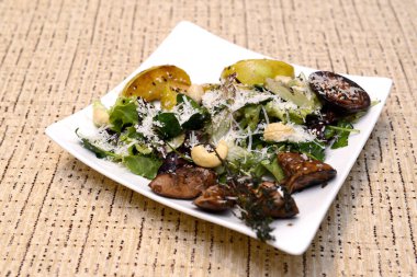 Geleneksel Romanya yemekleri için menü