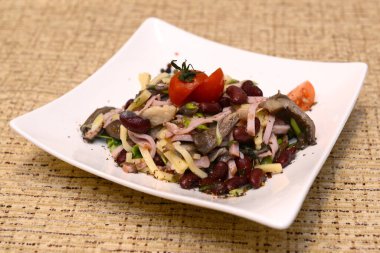 Geleneksel Romanya yemekleri için menü