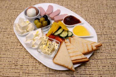 Geleneksel Romanya yemekleri için menü