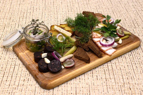 Geleneksel Romanya yemekleri için menü