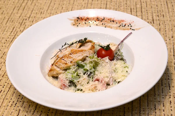 Geleneksel Romanya yemekleri için menü