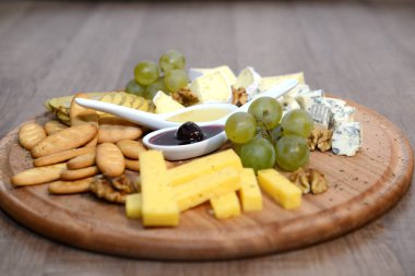 Geleneksel Romanya yemekleri için menü