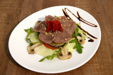 Geleneksel Romanya yemekleri için menü